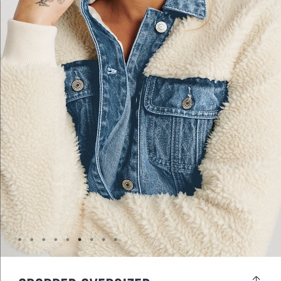 Abercrombie & Fitch Jackets & Blazers - Cropped oversized denim jacket